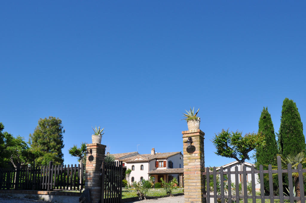 Residenza Scorcio Sul Mare Hotel Porto San Giorgio Exterior photo